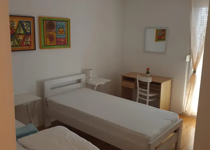 Sky View Split, 12th Floor, Walk To Old Town *